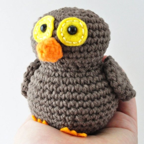 Brown Owl Crochet Kit - Picture 2 of 8